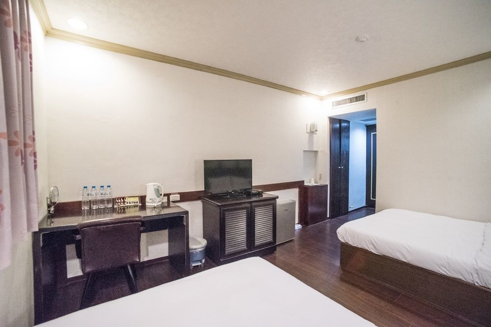 Wl Hotel Hsinchu Buitenkant foto